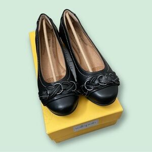 NIB Softspots Braided Slip Ons | Black Posie | Size: 7.5